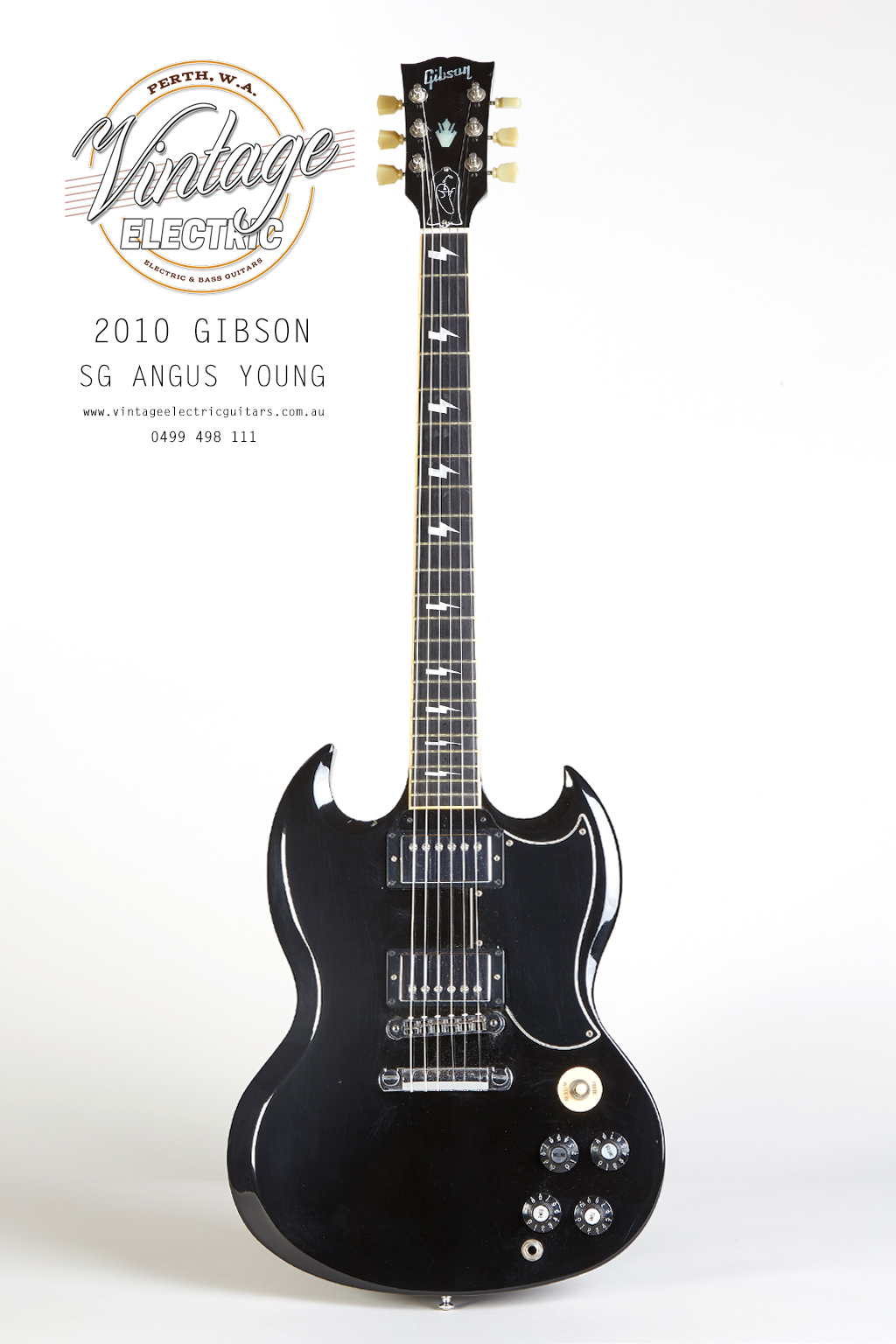 Гитара янга. Электрогитара Gibson Angus young SG. Гитара SG Ангус. Angus young Signature Guitar. Angus young's SG купить.